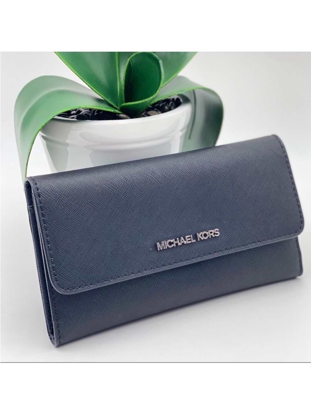 Michael Kors Trifold Wallet Black Silver